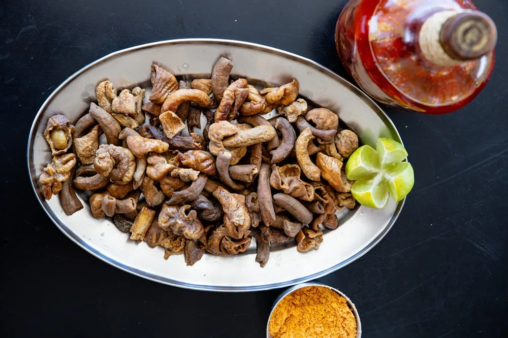 Segundo pesquisador, a tripa de porco é o intestino do animal, e precisa ser devidamente higienizada para ser preparada