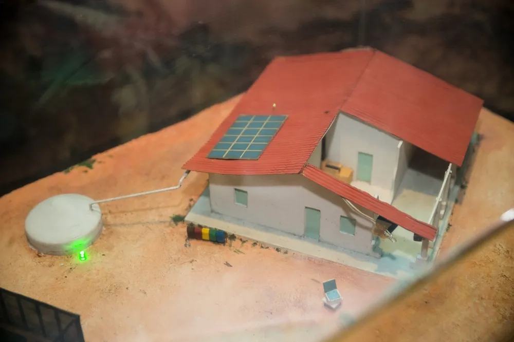 Ouvir o canto dos pássaros da caatinga e perceber como os povos desse bioma vivem também são parte da mostra