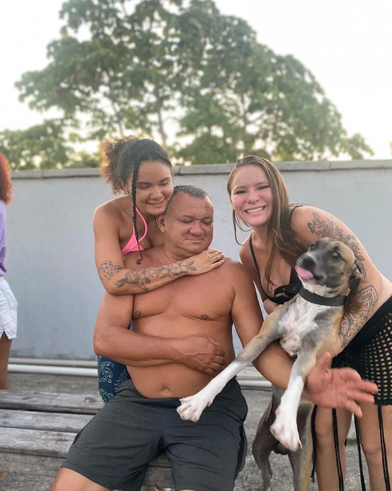 Paternidade de Roberto é vivenciada por meio de pequenos gestos com as filhas