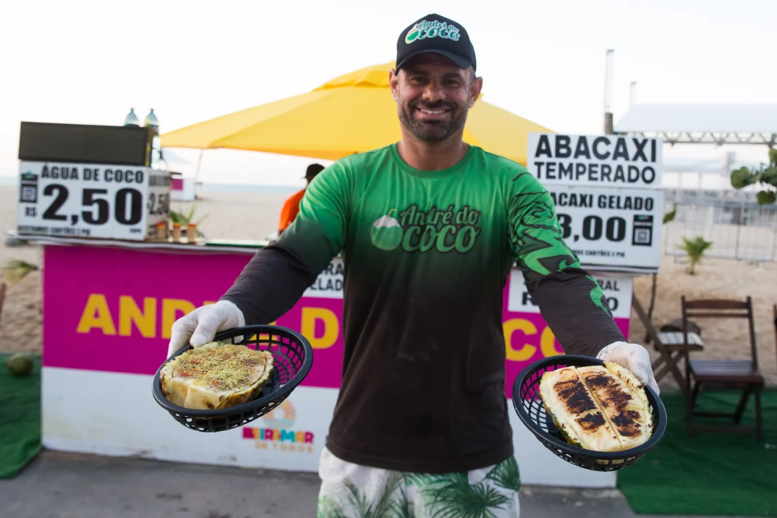 Proprietário do André do Coco comemora alcance do abacaxi temperado e quer expandir negócio