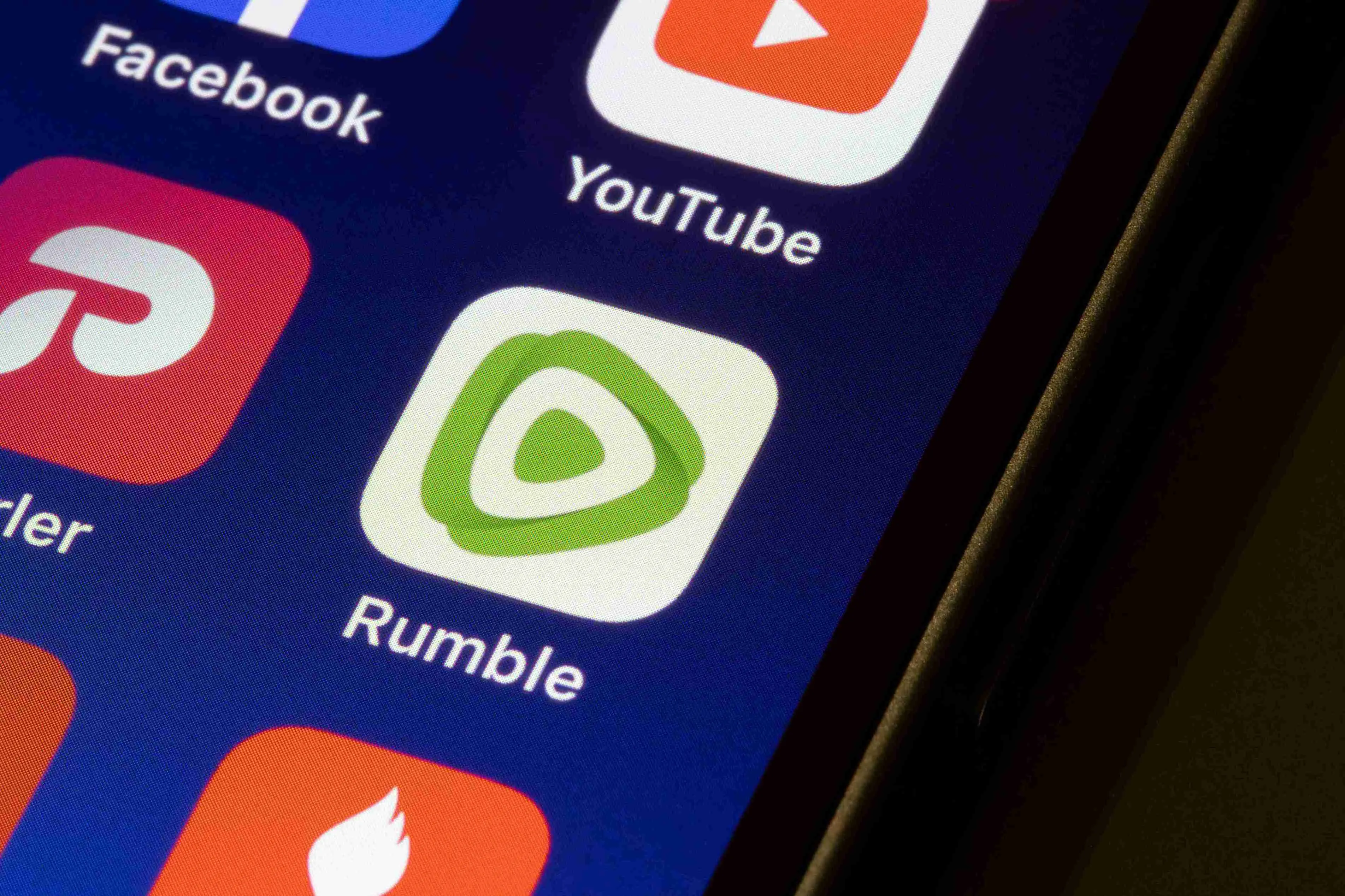 As plataformas digitais Rumble e Truth Social querem responsabilizar civilmente Alexandre de Moraes
