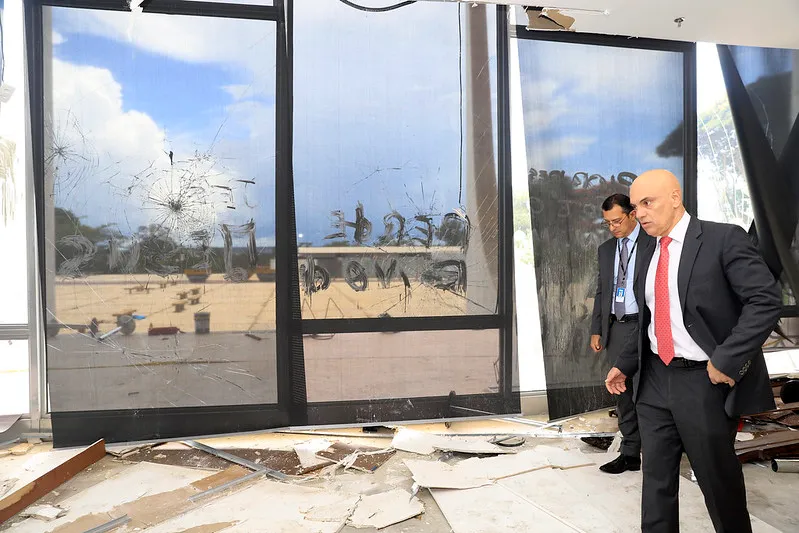 Moraes visita sede do STF após os ataques de 8 de janeiro de 2023
