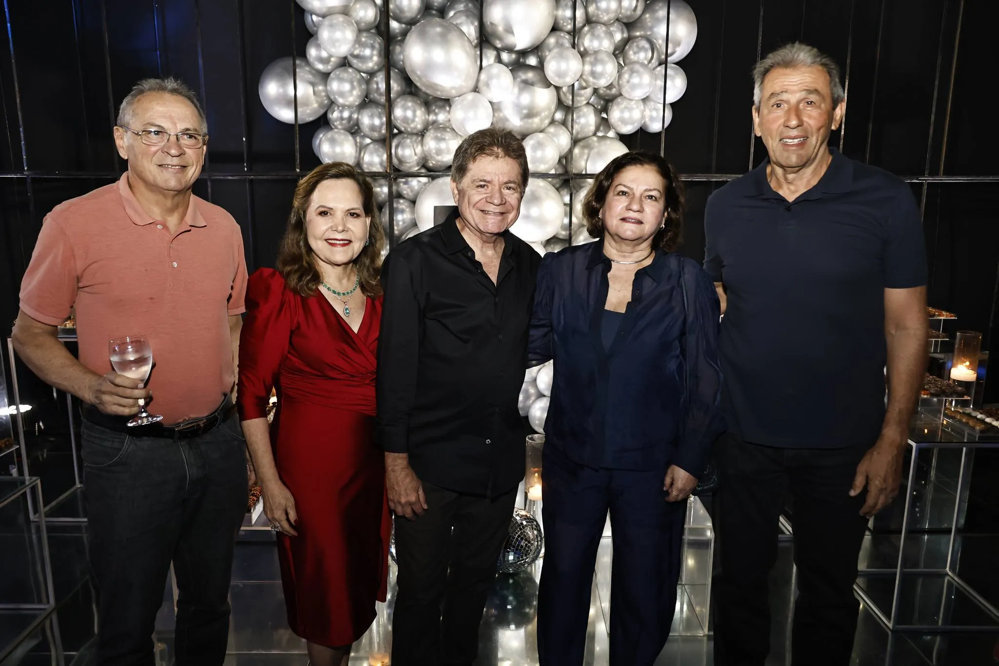 Inês e Roberto Porto com Amauri Monteiro, Tereza Cândida e Fred Cysne