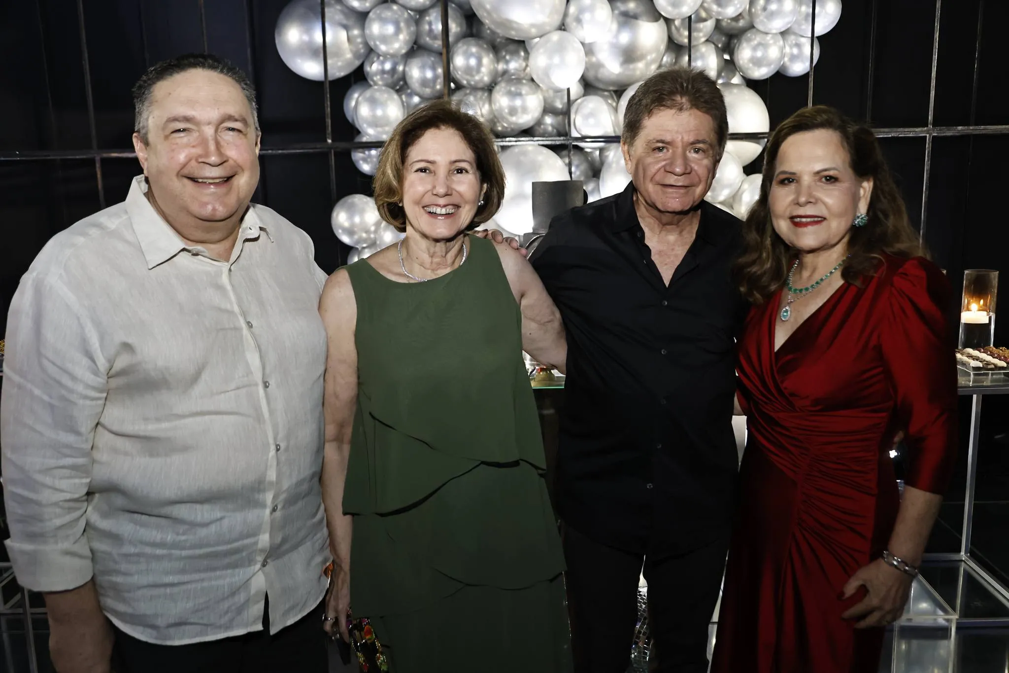Inês e Roberto Porto com Luiz Eduardo Moraes e Ludmila Campos