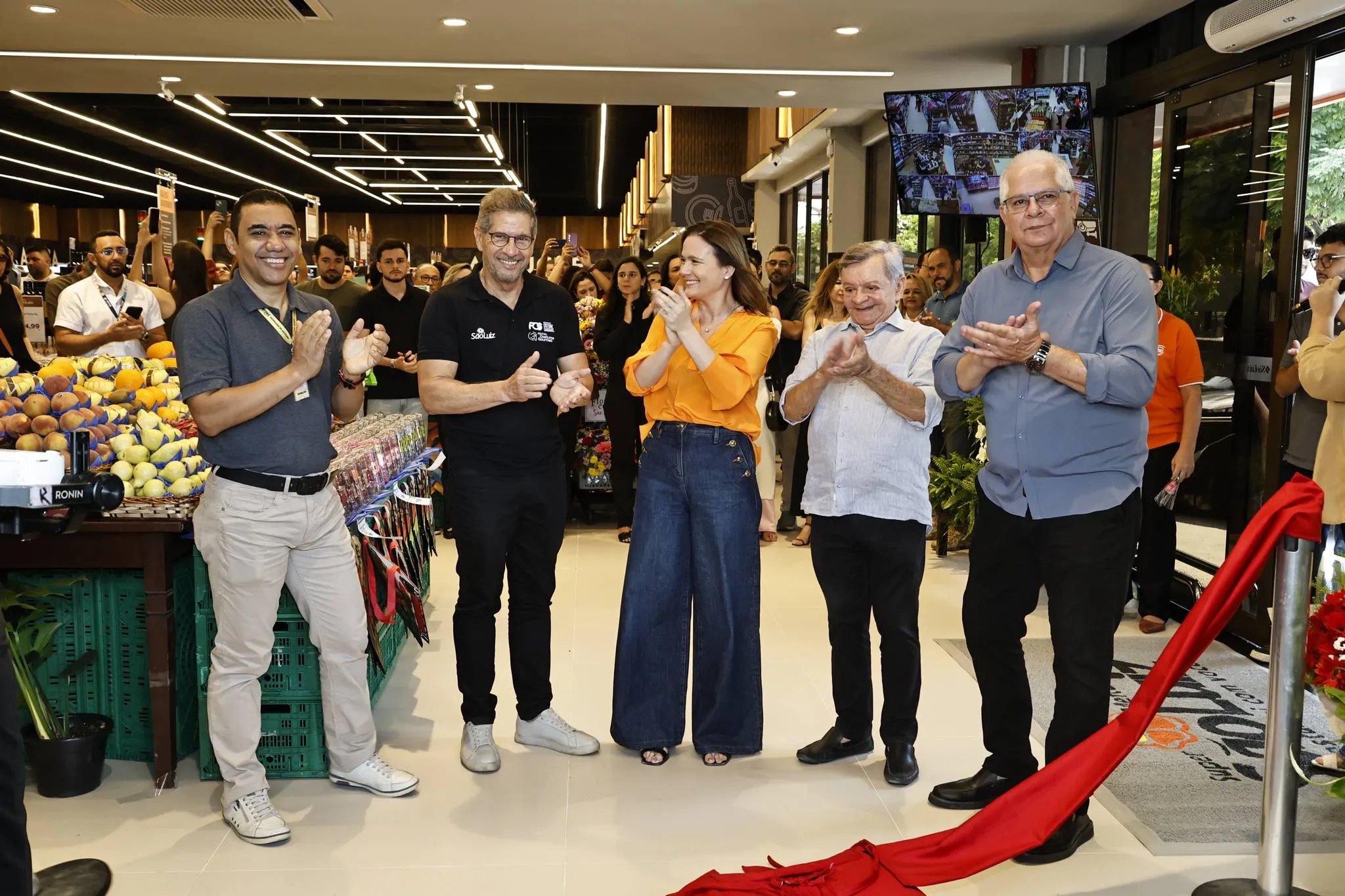 Corte da Fita de Inauguração