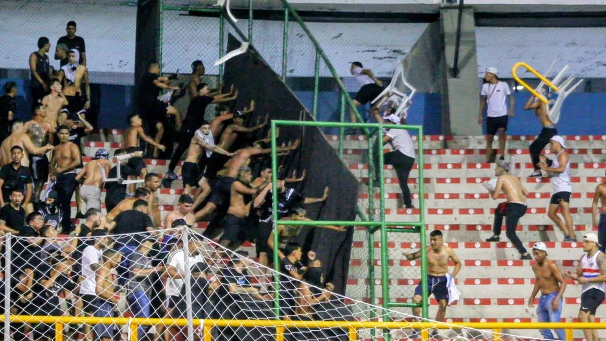 A Clássico-Rei do futsal foi paralisada com apenas cinco minutos de partida realizada