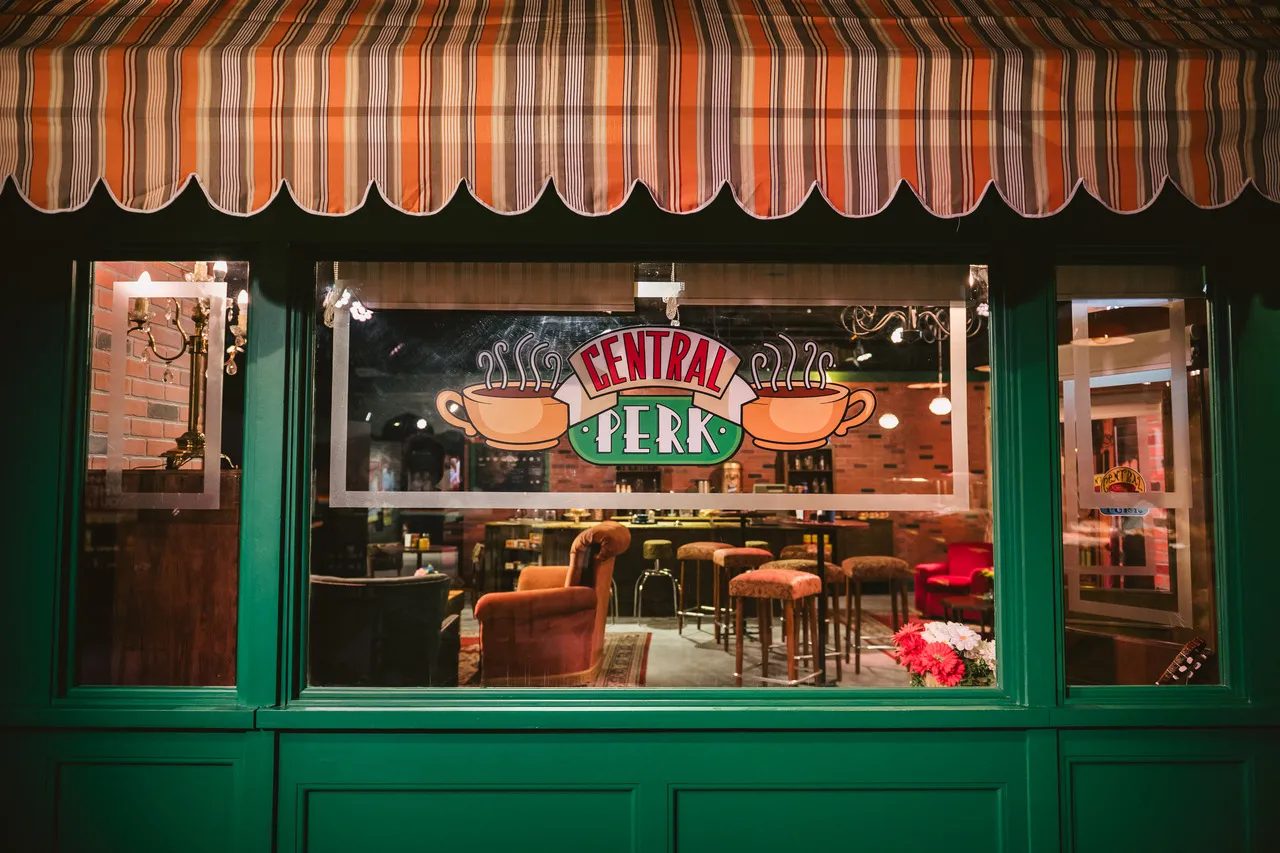Central Perk, cafeteria que é ponto de encontro do quarteto de 