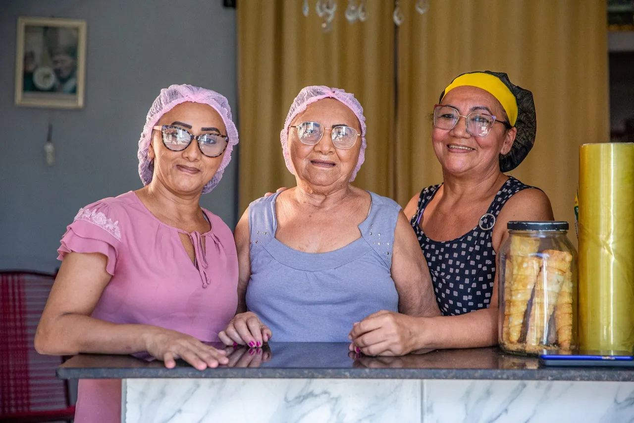 Ana Cláudia de Sousa e Regiane Rodrigues de Sousa se inspiraram na mãe para montar próprio negócio