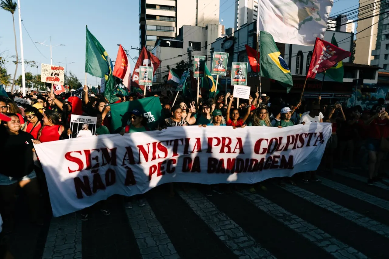 O protesto em Fortaleza se estendeu até o fim da tarde