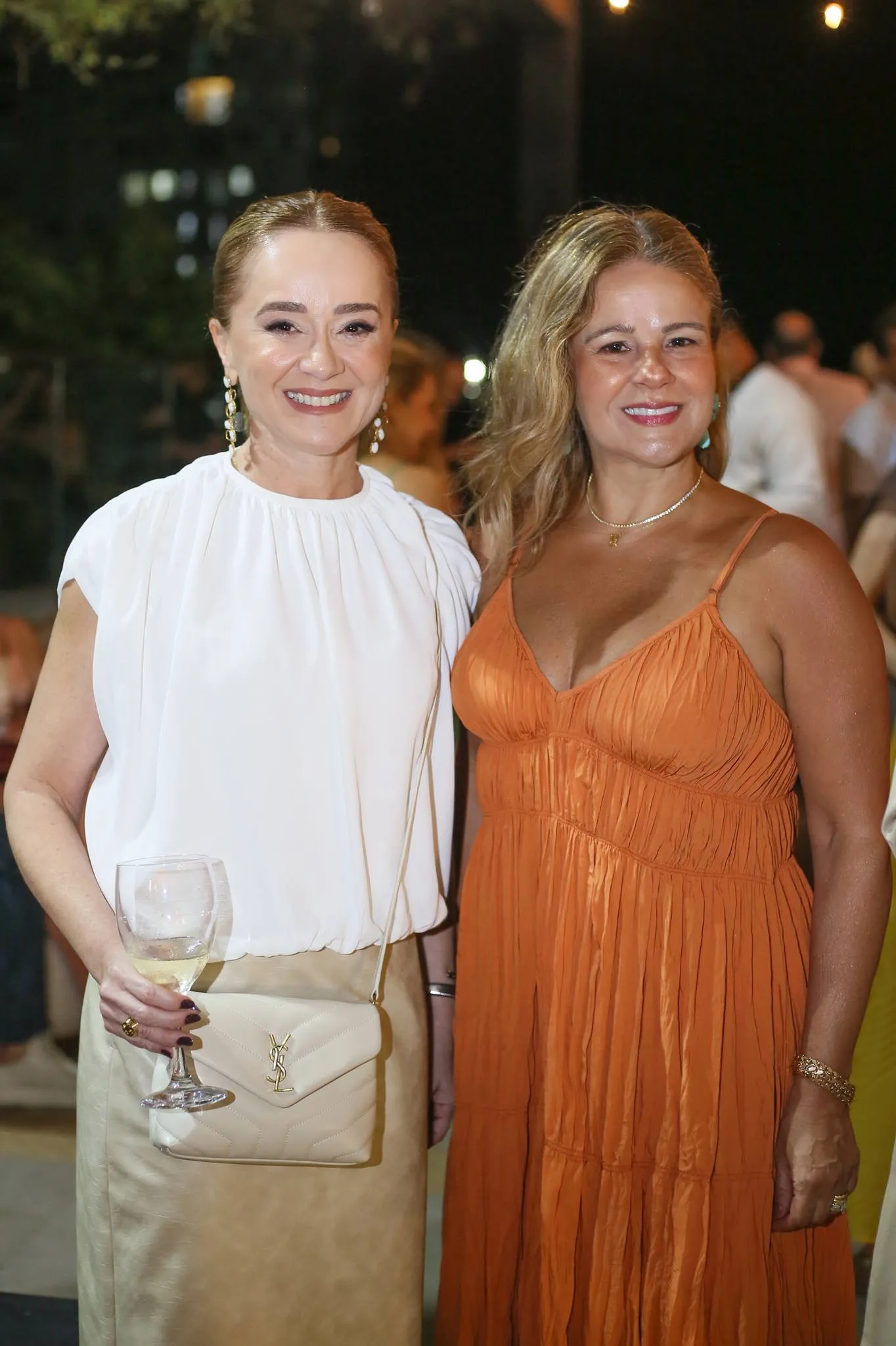 Márcia Freitas e Carol Siqueira