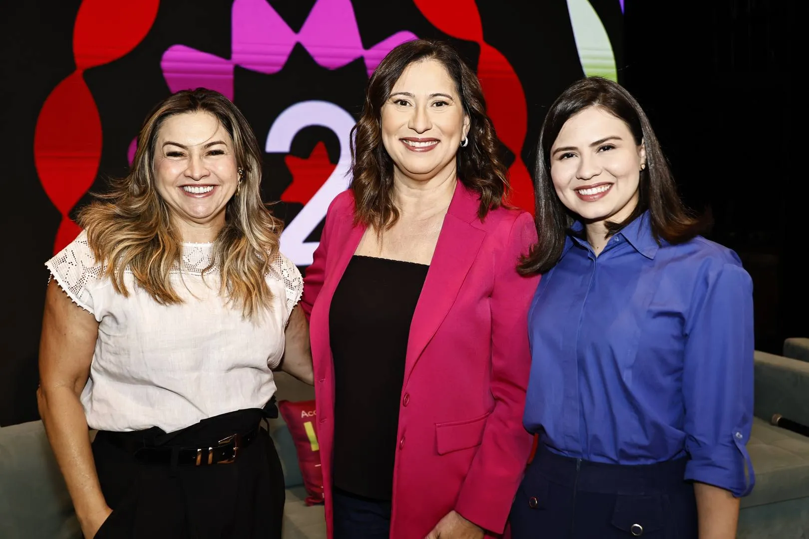 Ana Quezado, Aline Oliveira e Larissa Wenya
