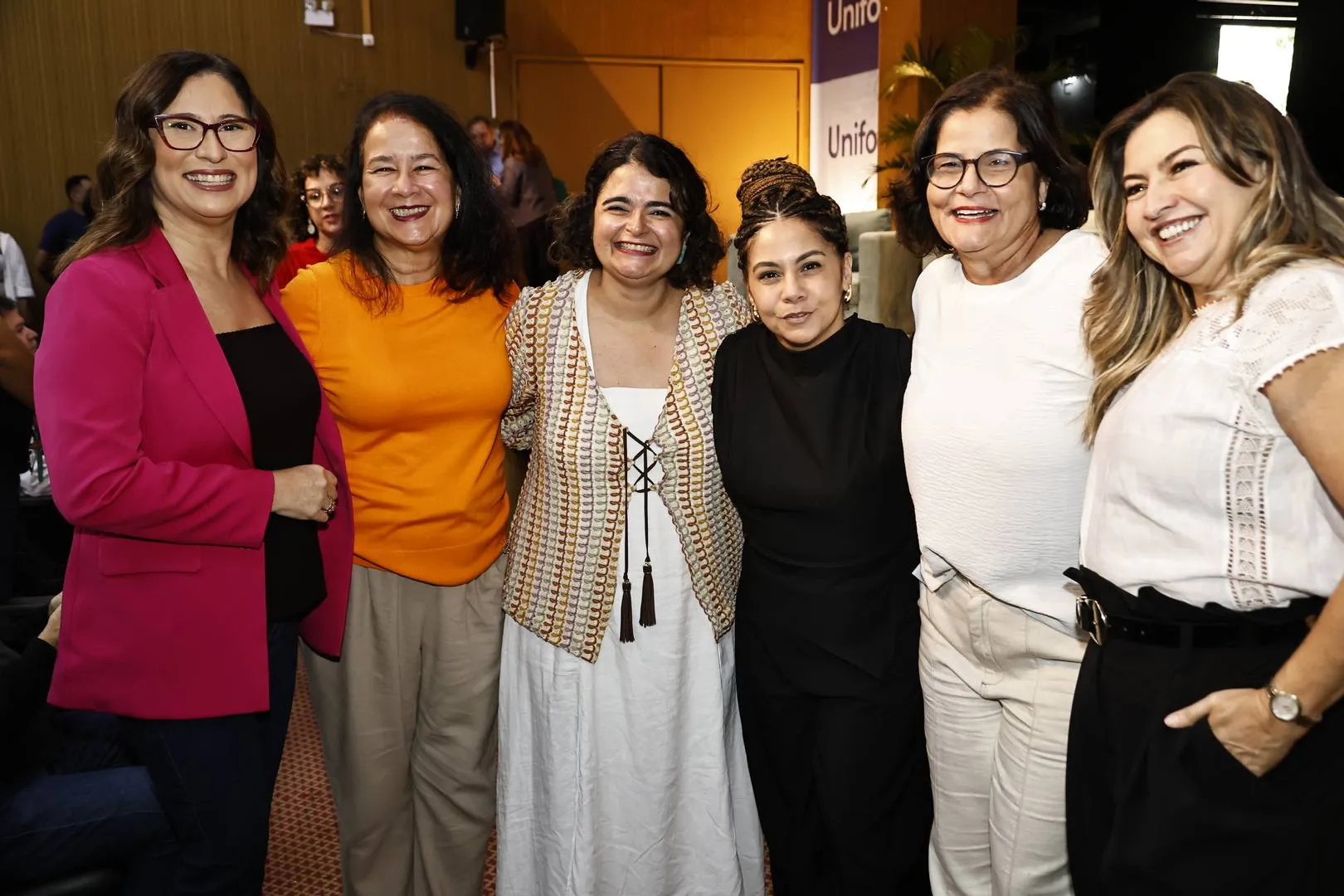 Aline Oliveira, Suzi Costa, Eulalia Camurça, Fátima Batista, Bianka Carvalho e Ana Quezado