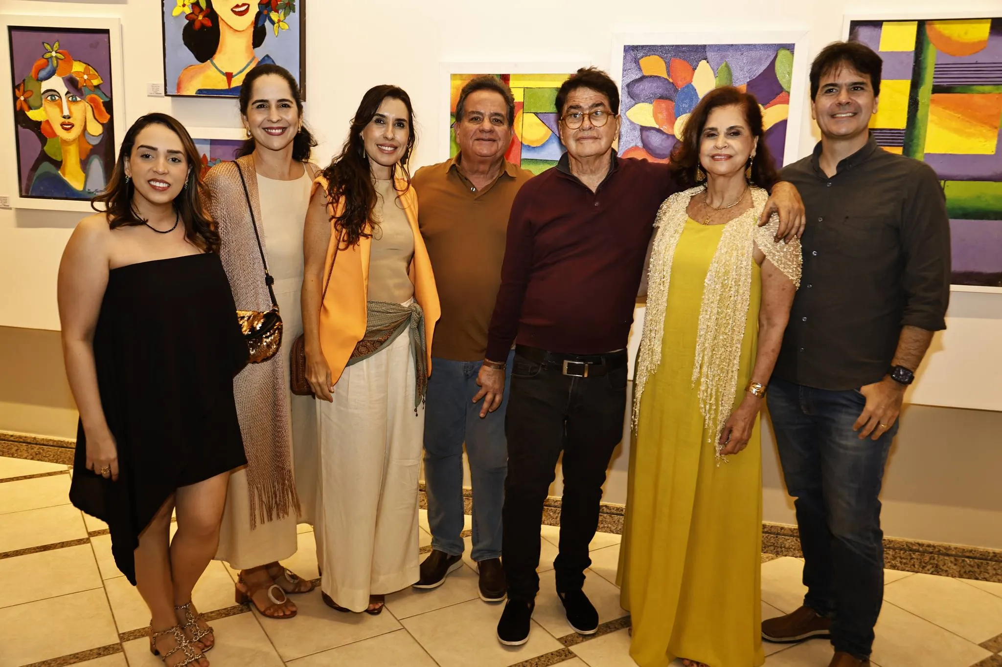 Ana, Camila, Lina, Marcílio, César, Beta e Wilson Fiúza