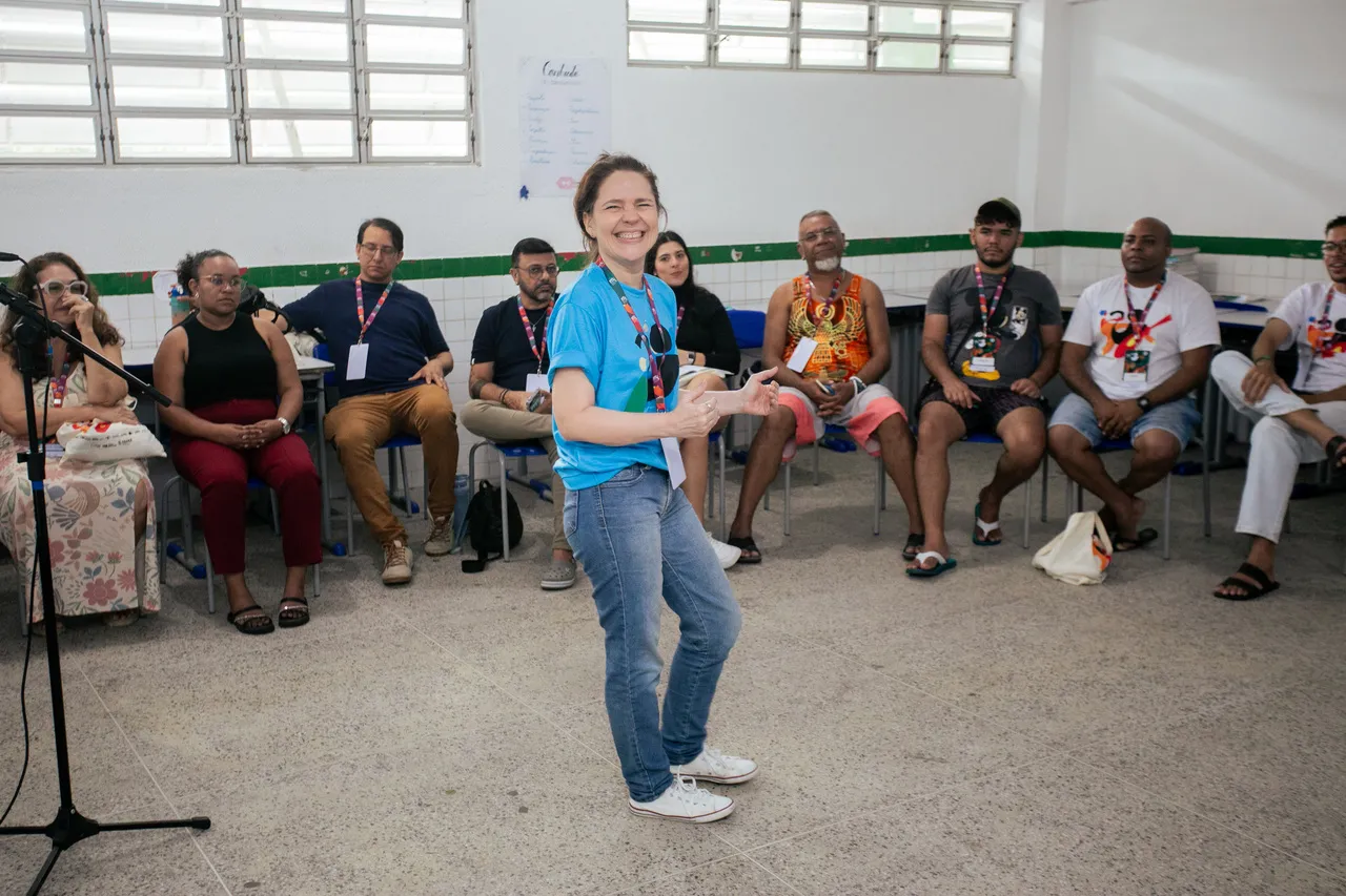 Kátia Freitas ministrou oficina de canto popular no Festival MI, em julho: 