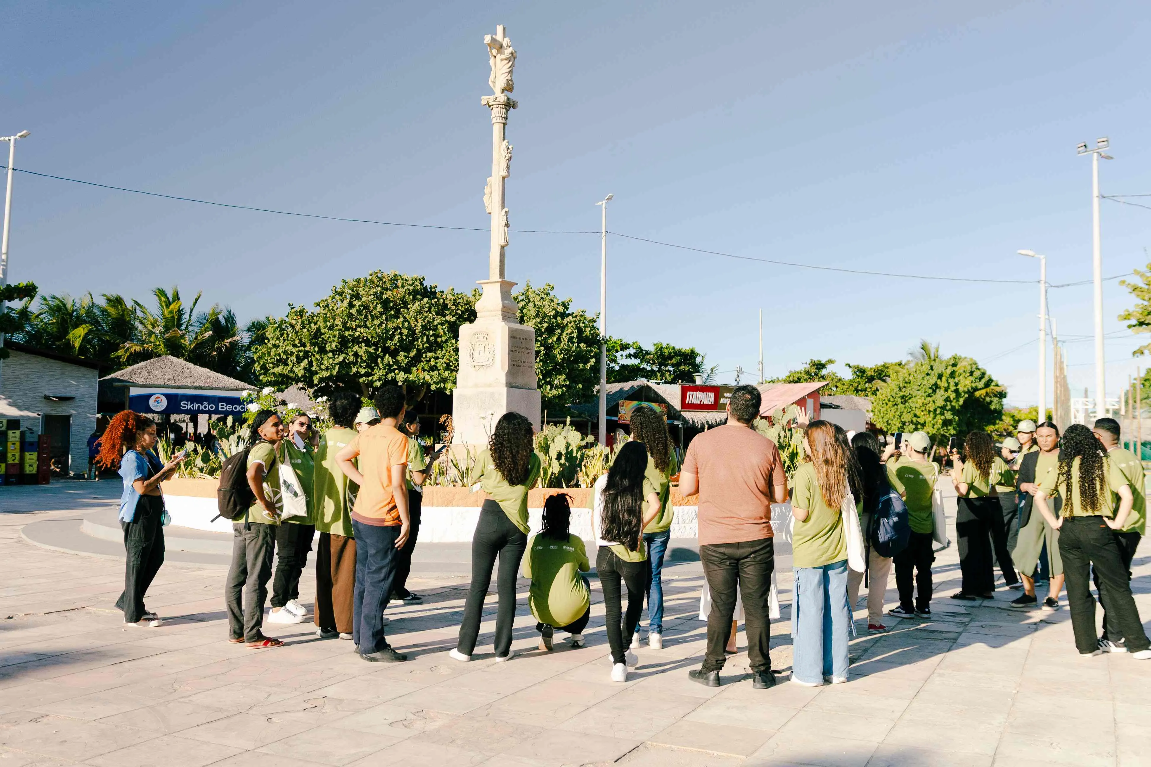 Alunos percorreram a Barra do Ceará, bairro histórico e porta de entrada da capital cearense, e apontaram o Marco Zero e o Rio Ceará como alguns dos patrimônios afetivos da cidade