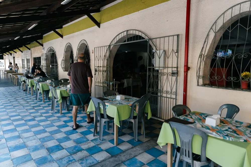 Desde o começo, seu Oscar de Holanda quis que o Caravelle fosse um restaurante familiar.