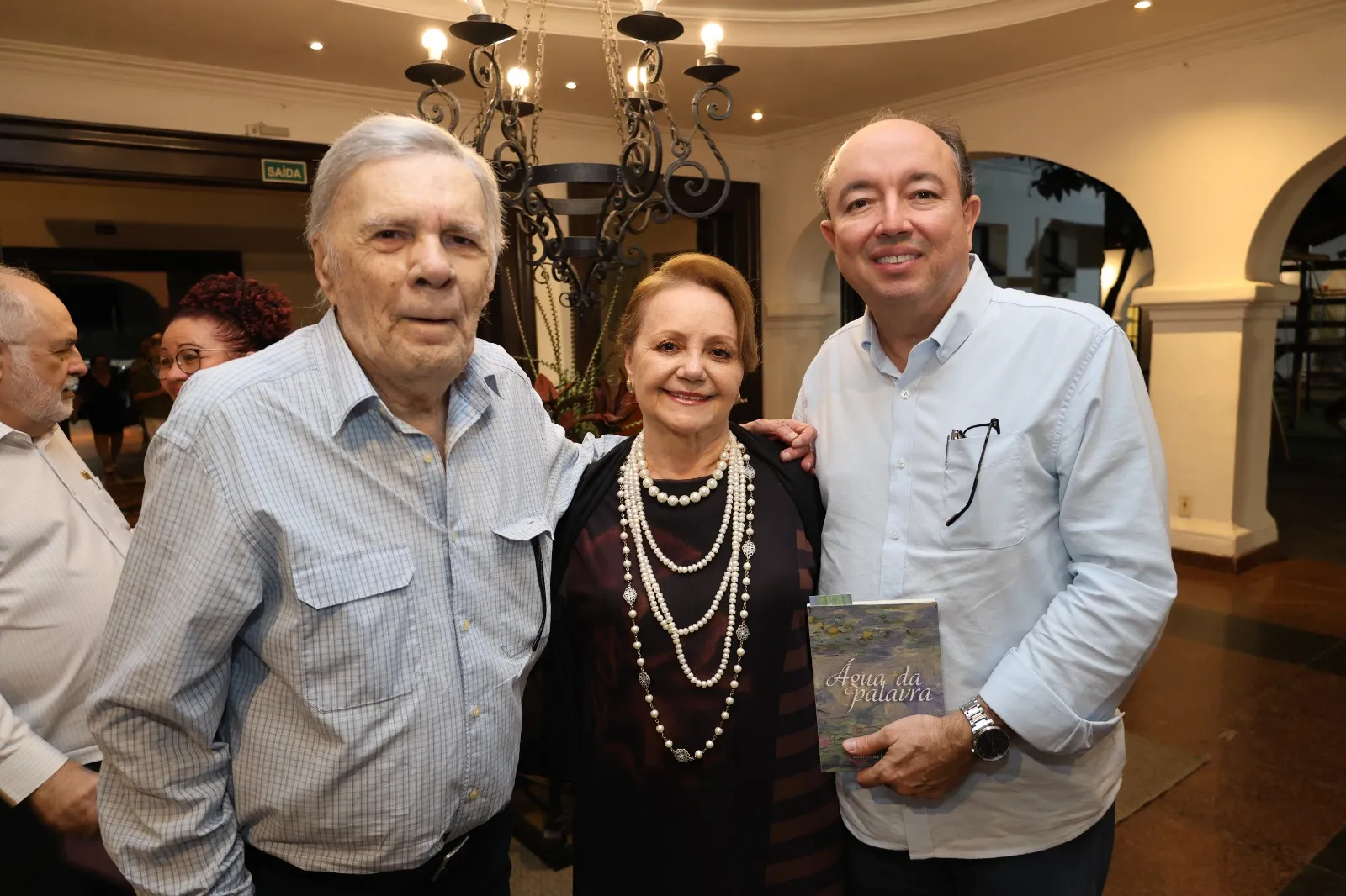 Lançamento do livro de Lourdinha Leite Barbosa