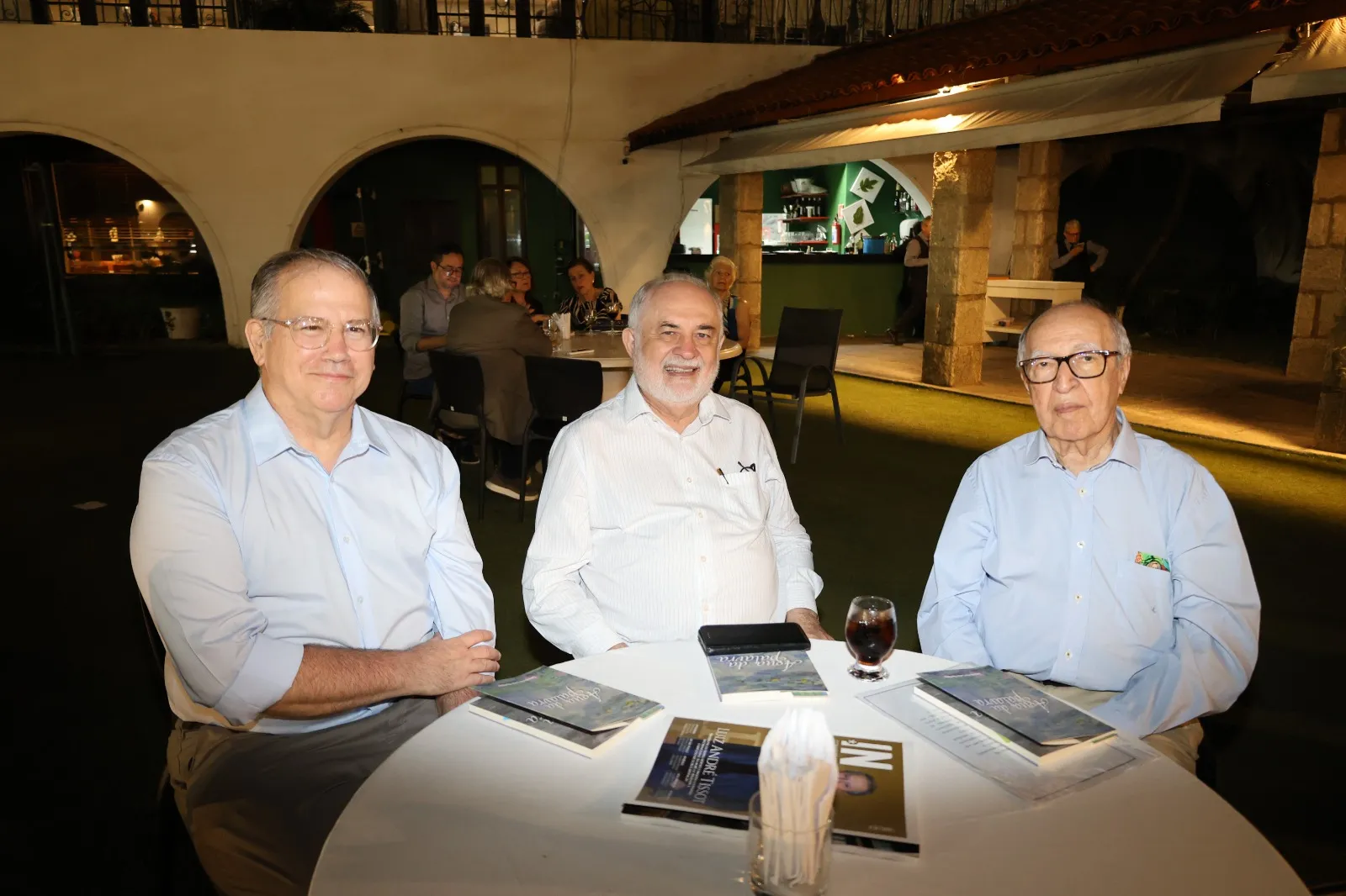 Lançamento do livro de Lourdinha Leite Barbosa