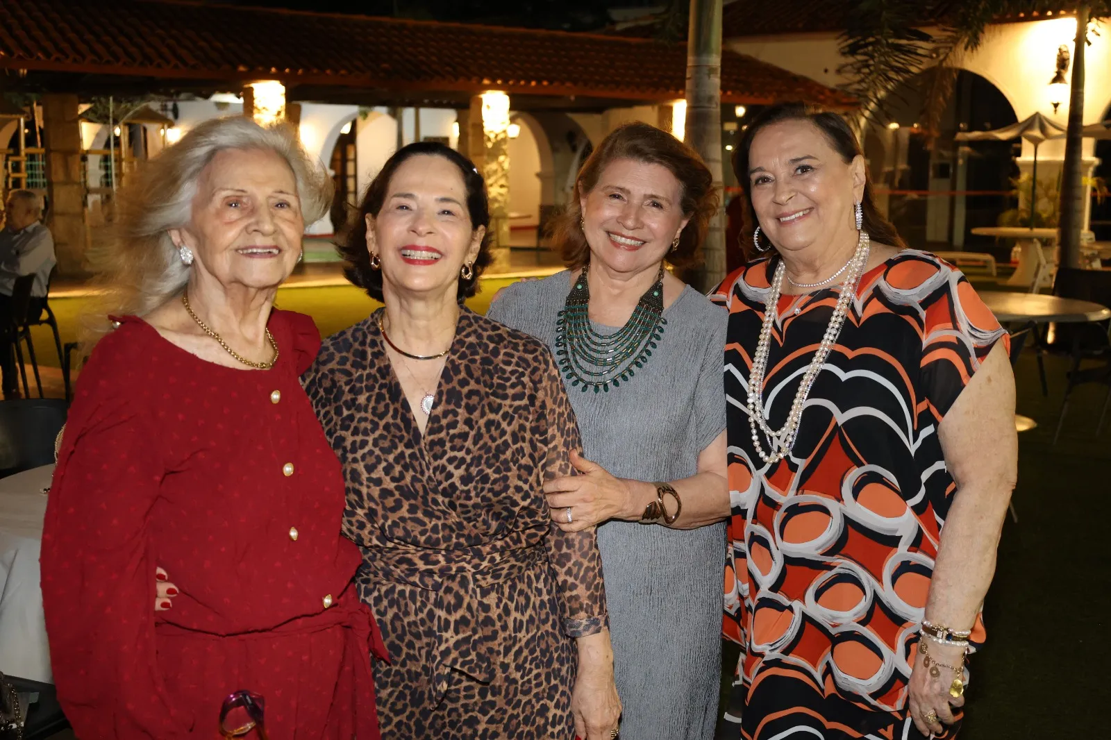Lançamento do livro de Lourdinha Leite Barbosa