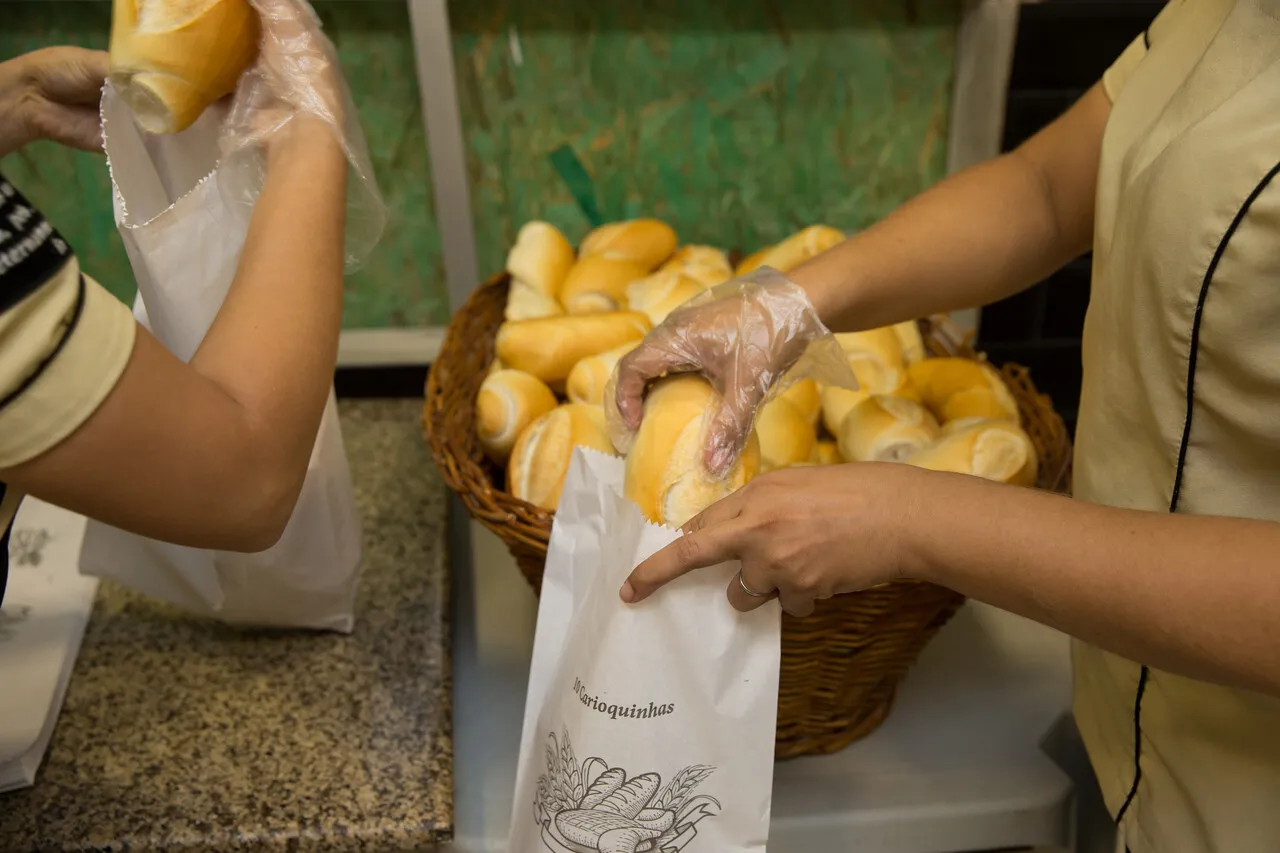 As padarias não emanam a mesma padronização e sensação de aglomeração que as farmácias.
