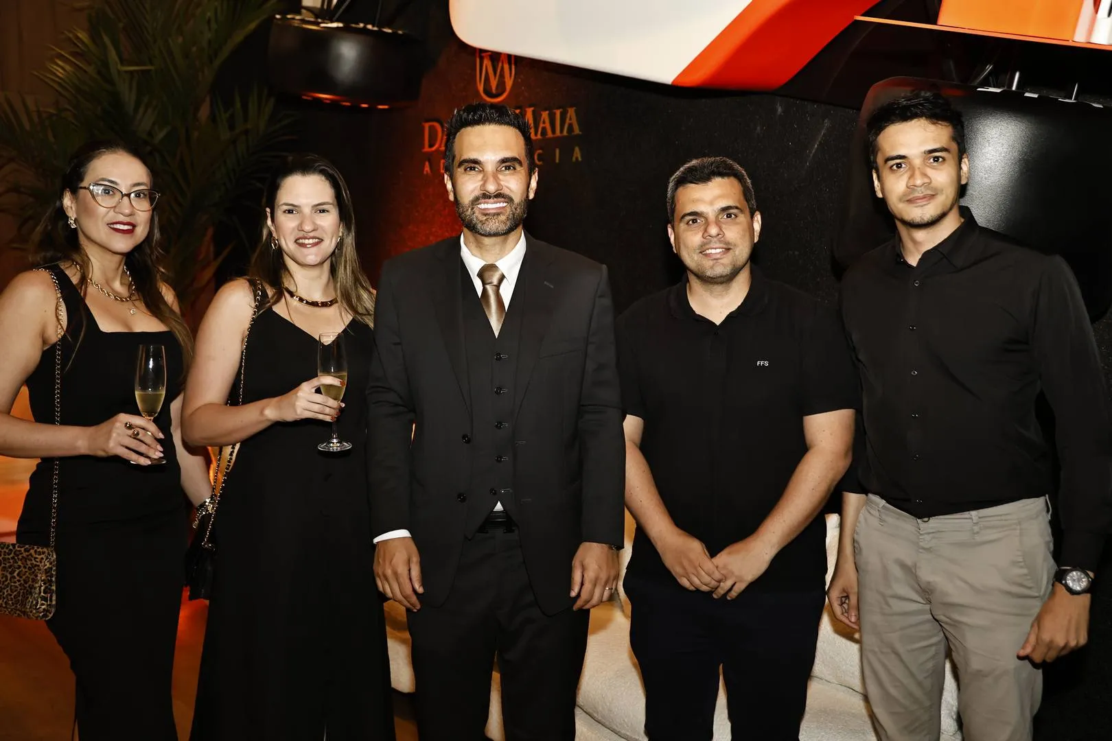 Silvia Letícia, Laura Amaro, Daniel Maia, Fernando Fontenele e Roberto Sá