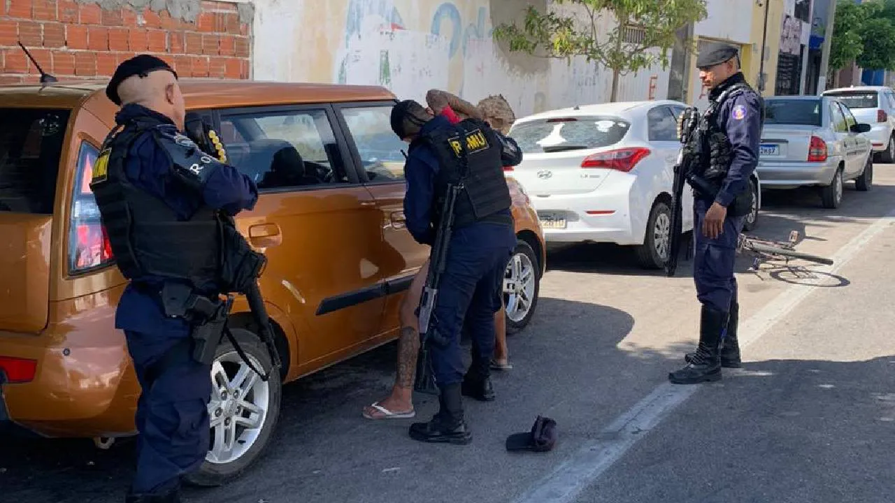 Homem seria integrante de facção criminosa, segundo a guarda de Sobral.