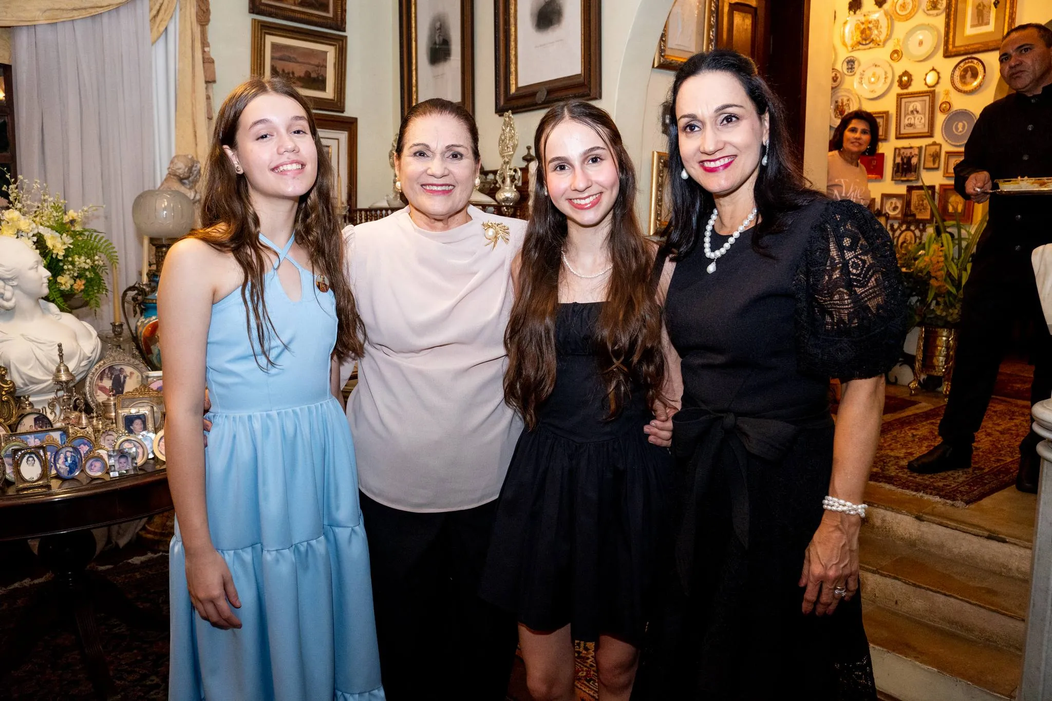 Maria Cecilia e Mirian Holanda, Maria Eduarda e Carmen Pompeu