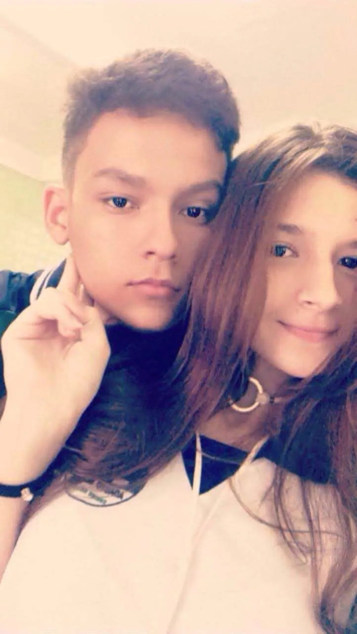 A primeira foto deles era para ser uma selfie de Iasmim, mas 