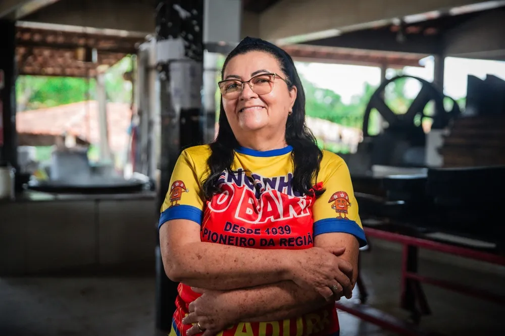 Lindenalva Pereira administra o primeiro engenho aberto de Pindoretama, O Bari.