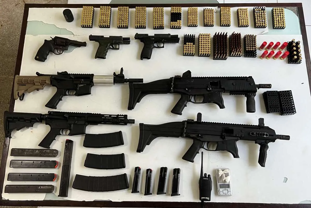 Sete armas de fogo e mais de 500 munições foram apreendidas pelas polícias Civil e Militar, em uma ação em outubro deste ano.