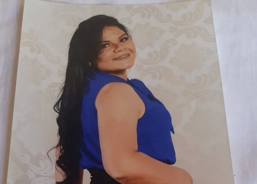 A mãe de Alane de Mesquita lembra dela como 'uma menina feliz e inteligente, uma boa filha, cheia de planos'.